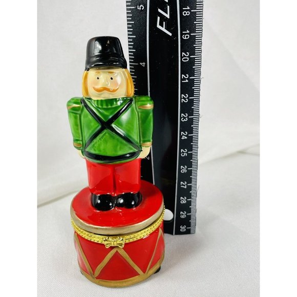 Christmas Porcelain Limoge Box Toy Soldier Red Drum Hinged Trinket Box 4 1/2" - Picture 5 of 11